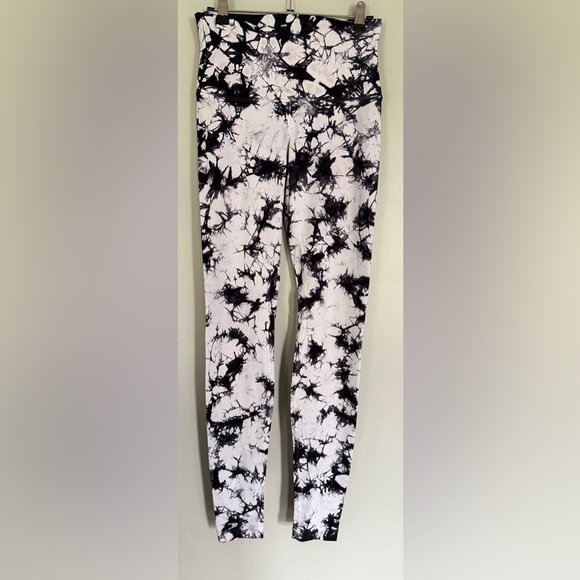 Lululemon Wunder Under HR Leggings - Picture 2 of 4